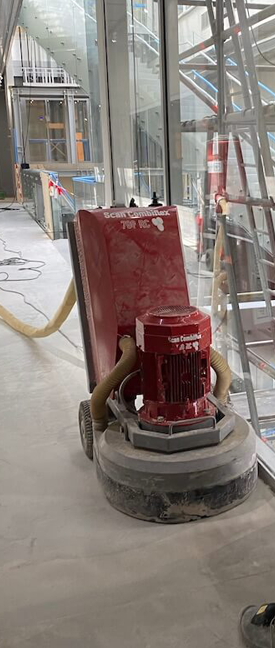 Beton vloer machinaal geschuurd
