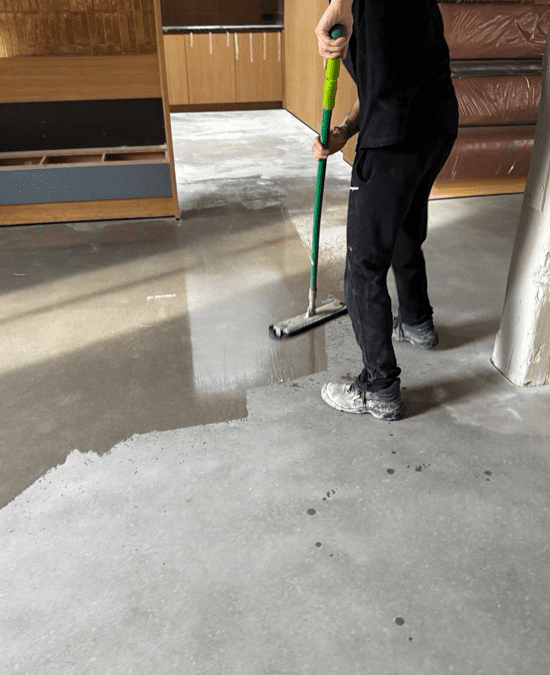 Beschermen van een betonvloer - door impregneren