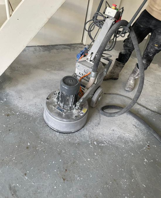 Beton coatings verwijderen