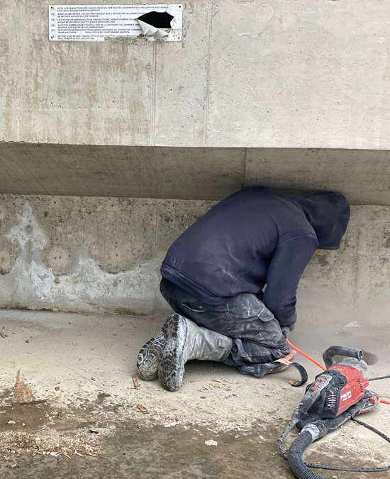 Betonnen oppervlakken schuren