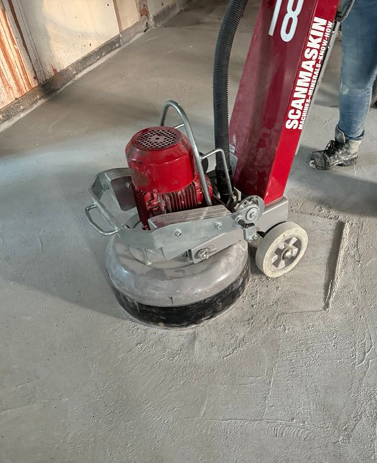 Betonnen vloer schuren restaurant