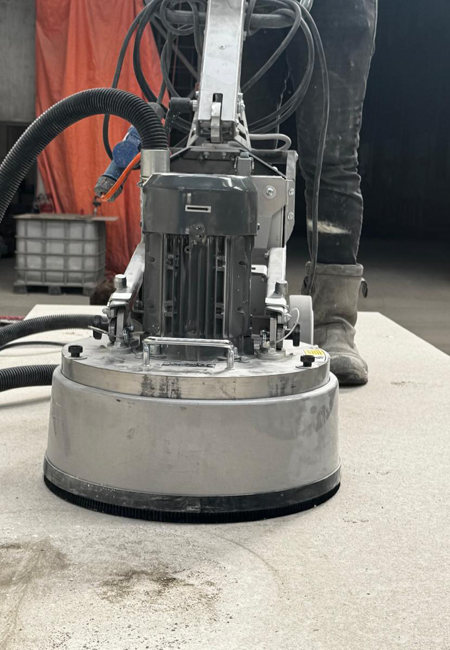 Machinaal schuren prefab beton elementen