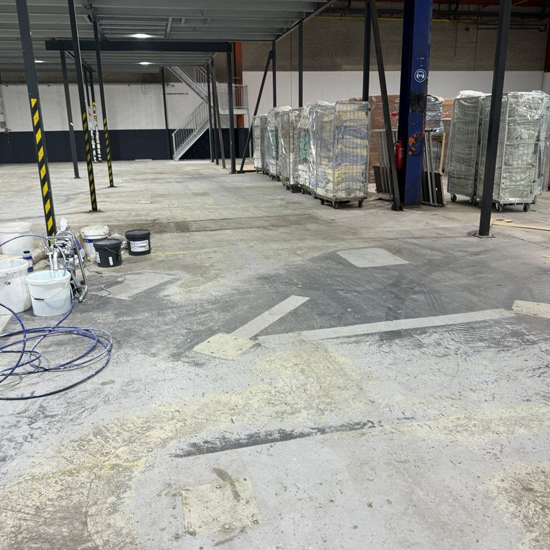 Schuren betoncoating bedrijfspand - beton schuren bedrijfshallen en werkplaatsen