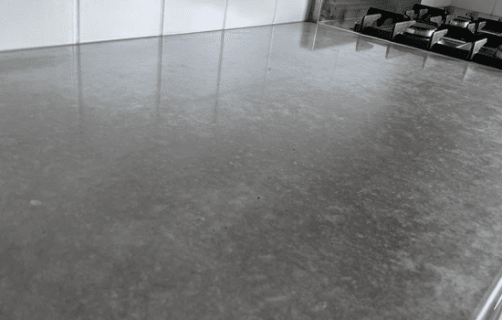 Specialisten van beton schuren bewerkingen