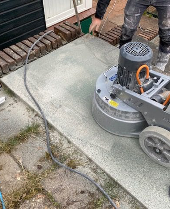 Beton schuren van terrassen & opritten