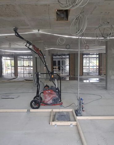 Overzicht van de werkzaamheden aan de betonplafonds bij nieuwbouw Alrijne in Leiderdorp