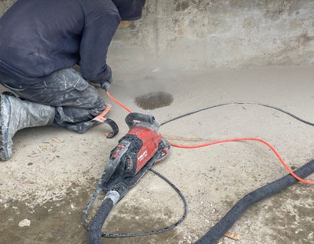 Bodem- en wandaansluiting zwembadbak schuren Bodem- en wandaansluiting zwembadbak schuren