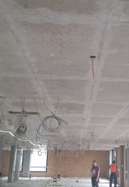 Geschuurde betonplafonds bij Alrijne Leiderdorp gereed voor verdere afbouw